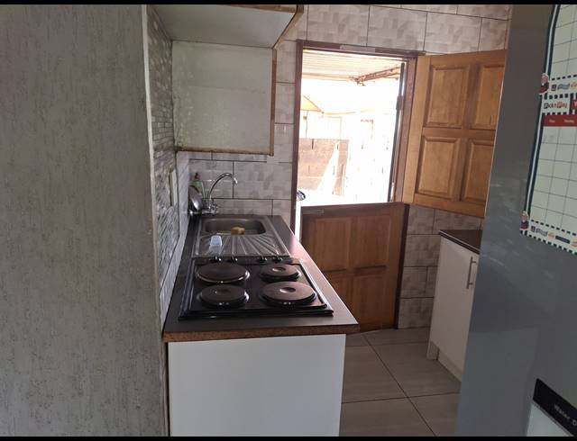 2 BEDROOM FREEHOLD FOR SALE IN VILLA LIZA